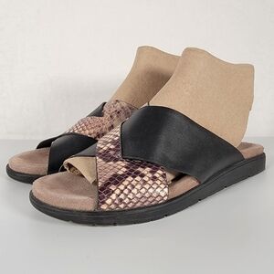 Kenneth Cole Maxwell Sandals in Black/Snake Print, Size 9